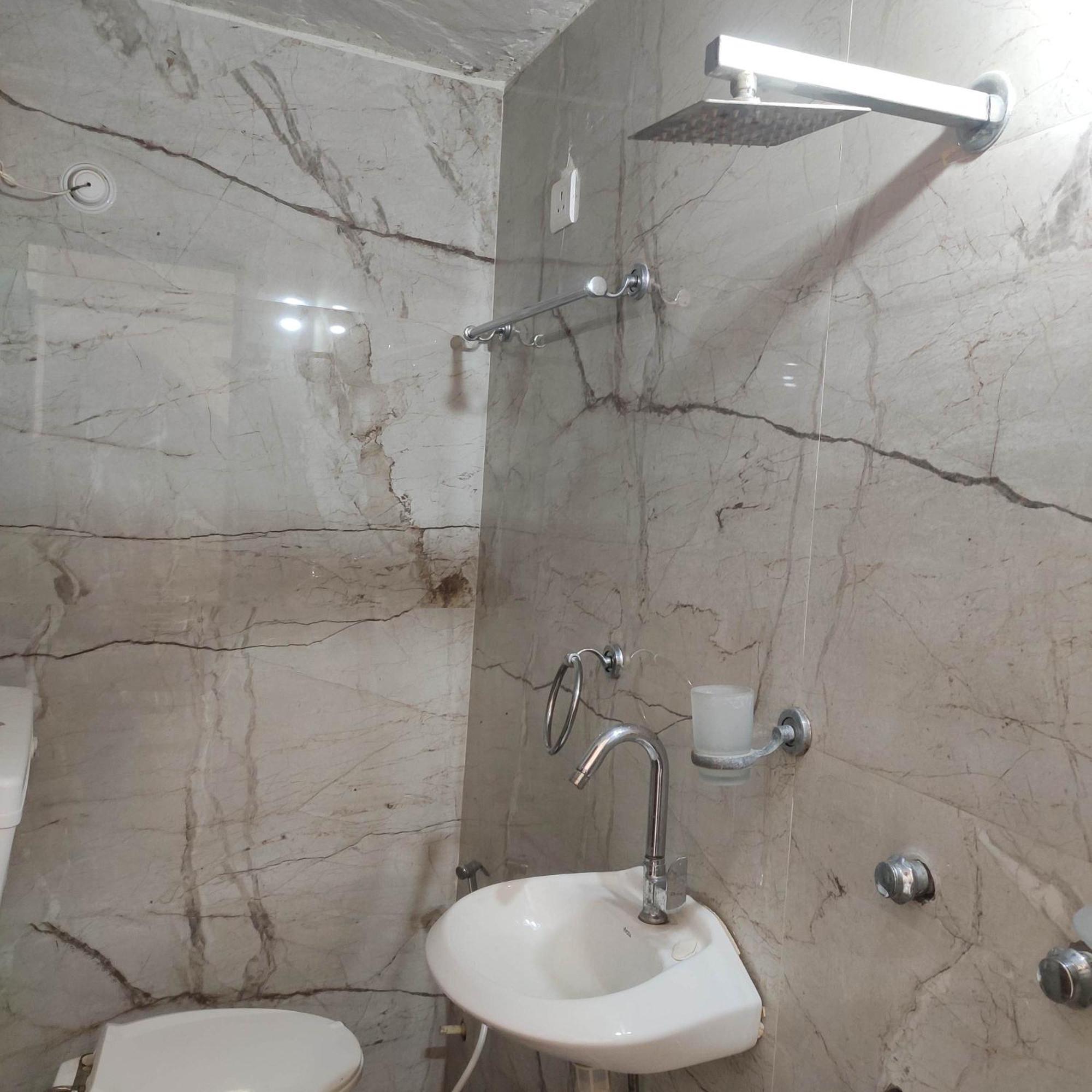 Ira Homestay Mathura - Divine Spiritual Stay Δωμάτιο φωτογραφία
